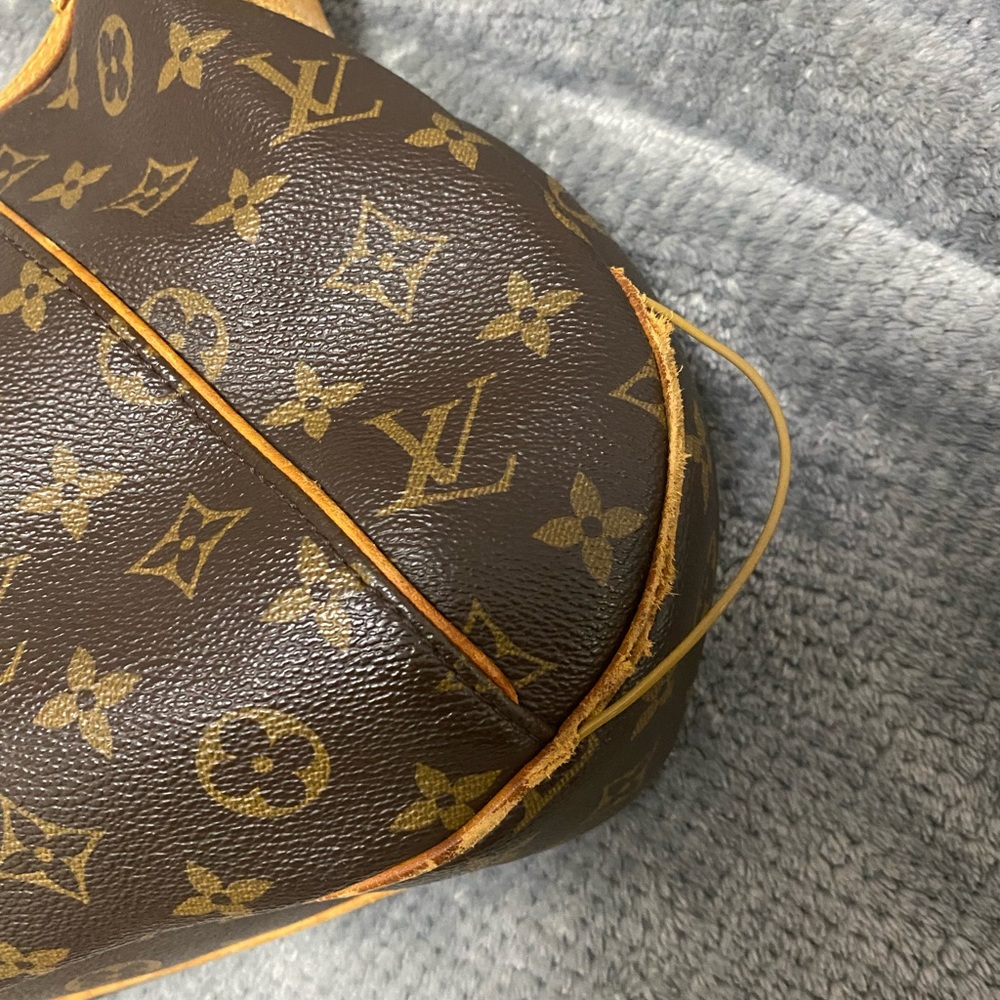 Louis Vuitton Thames Monogram GM Bag - Picture 6 of 6